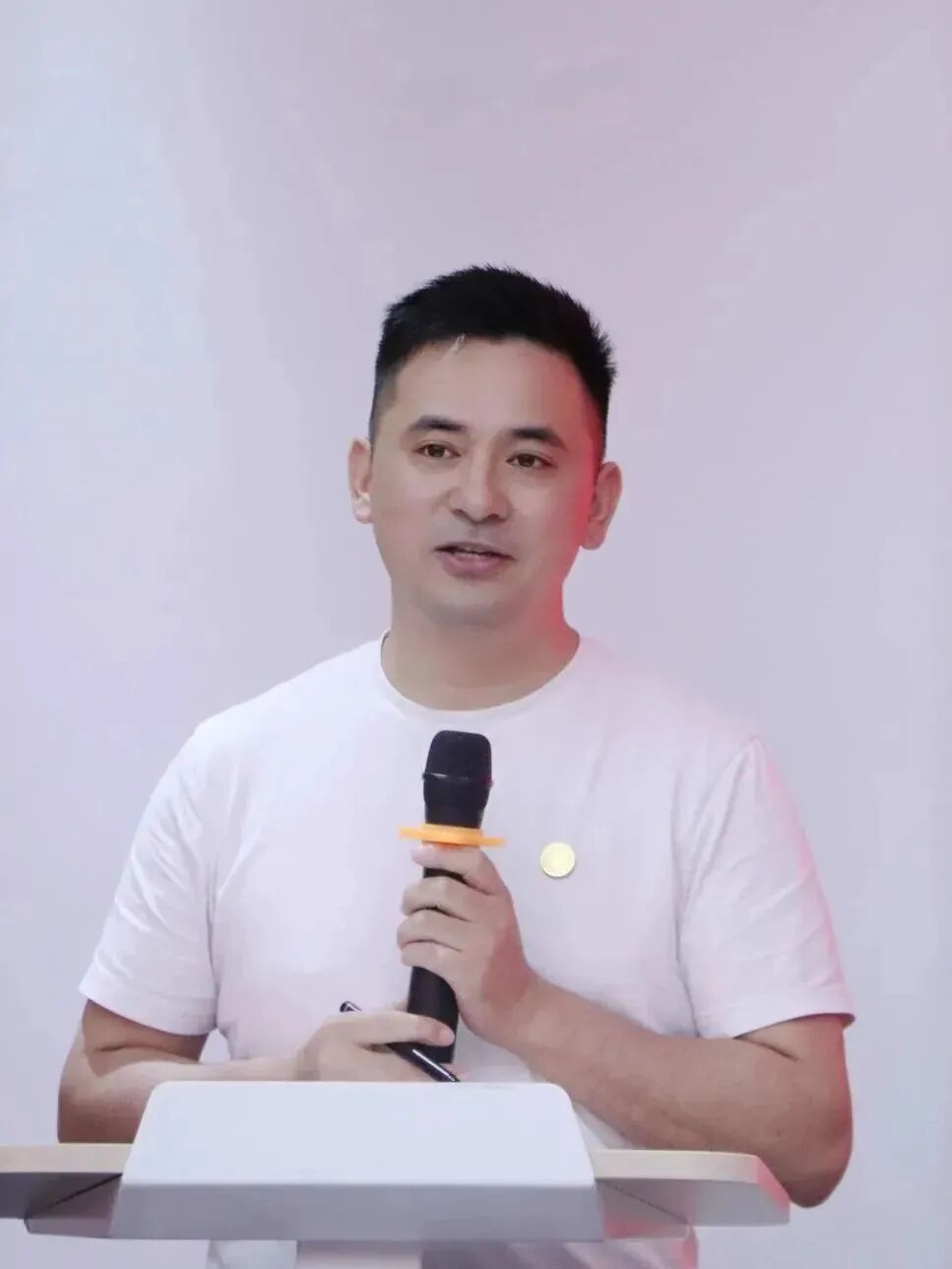 【主题教育】浙江省四川商会开展《赢在组织--中国共产党的组织力建设及启示》专题党课