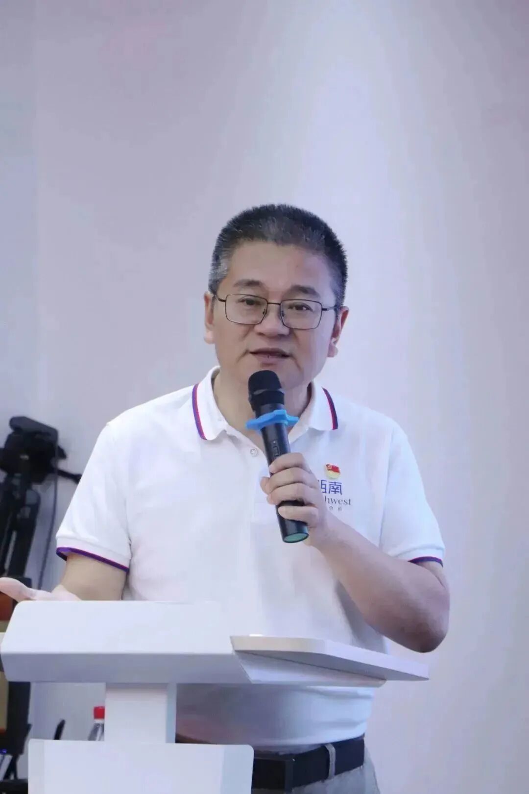 【主题教育】浙江省四川商会开展《赢在组织--中国共产党的组织力建设及启示》专题党课