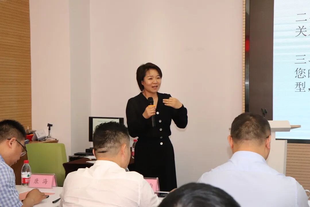 【川商讲堂】第十一期：“百年正青春--青年在企业创新发展中的中坚力量”专题党课