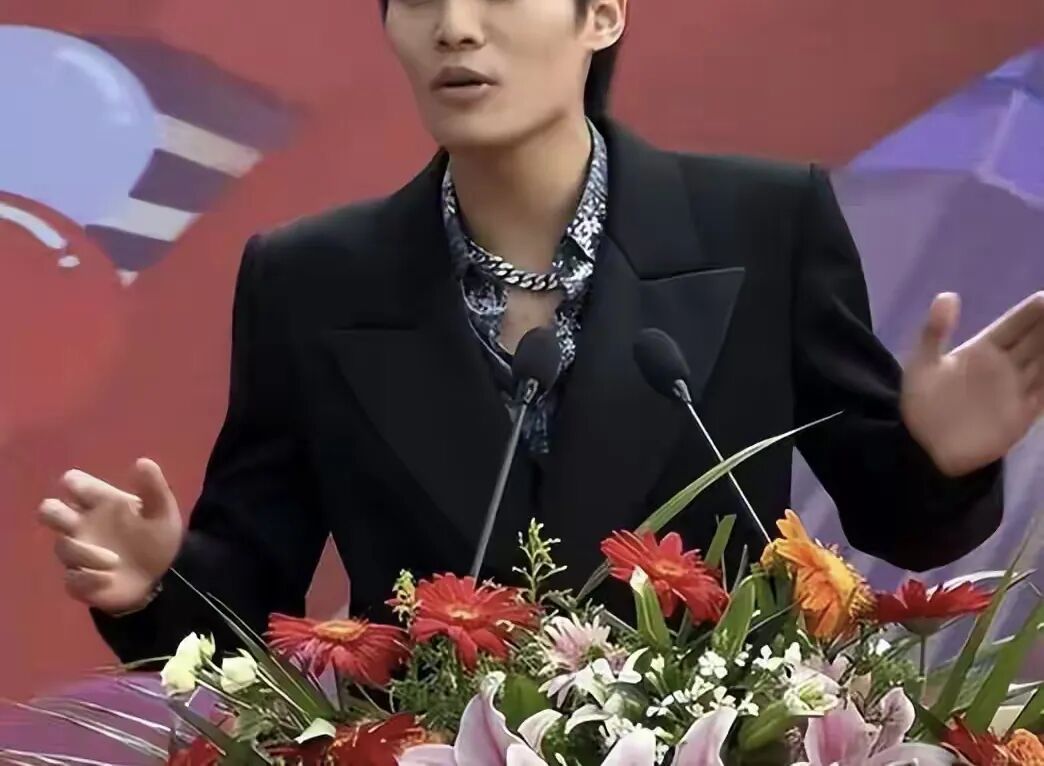 顶流网红辛巴与小杨哥互撕，小杨哥恐成下一个吴秀波！