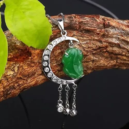 什么是阳绿翡翠？阳绿翡翠属于什么级别？