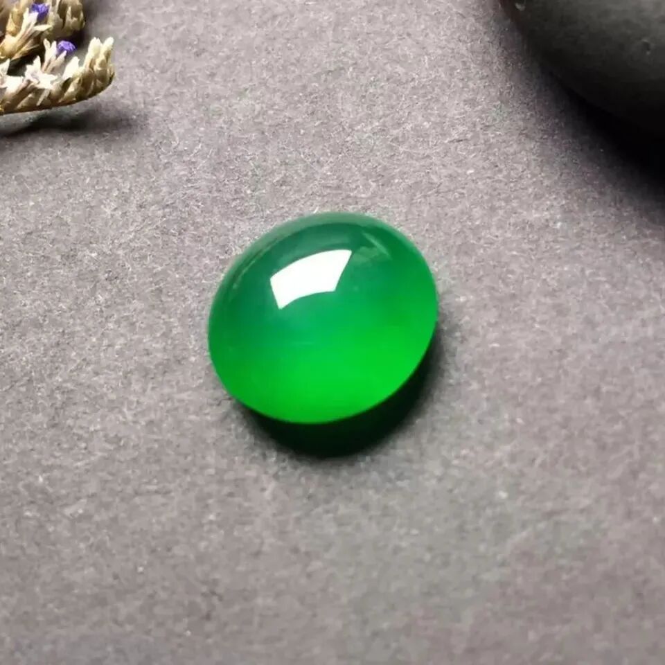 完全没有棉的翡翠一定就是好翡翠吗？翡翠的棉，大有讲究……