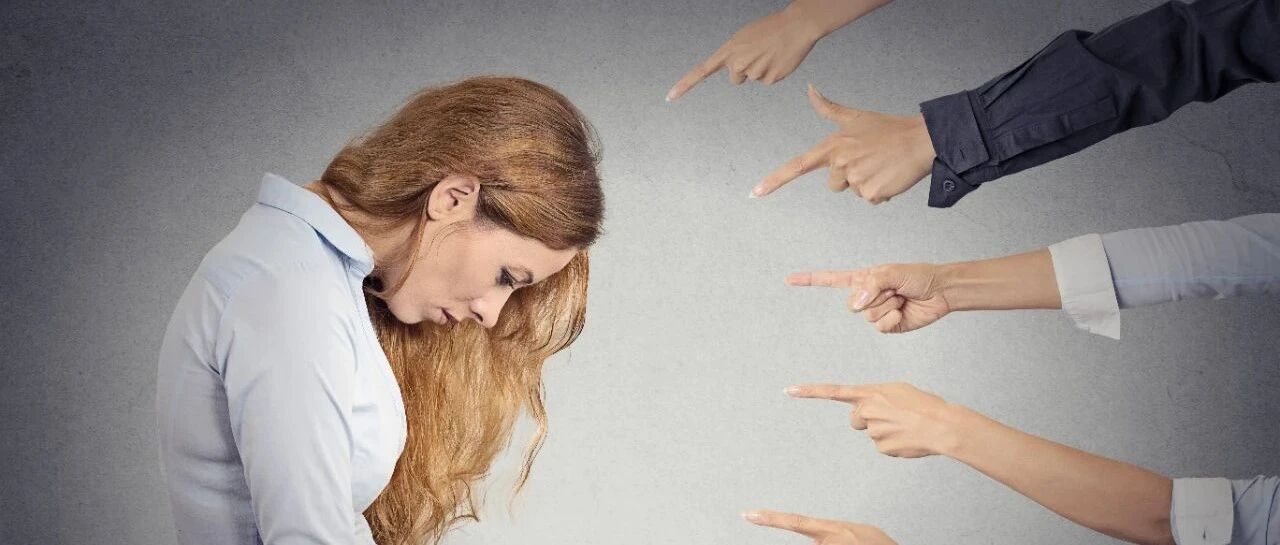 小时候父母总喊穷，现在花钱有负罪感咋办？｜理财100问Vol.205