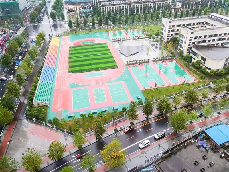 人造草坪足球场