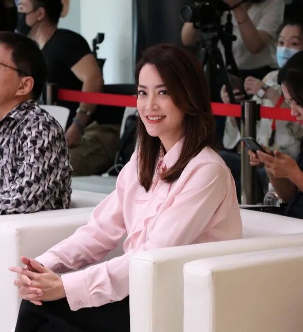 谢霆锋容祖儿背后的女人 她的战绩 连杨天真都要甘拜下风 她刊 微信公众号文章阅读 Wemp