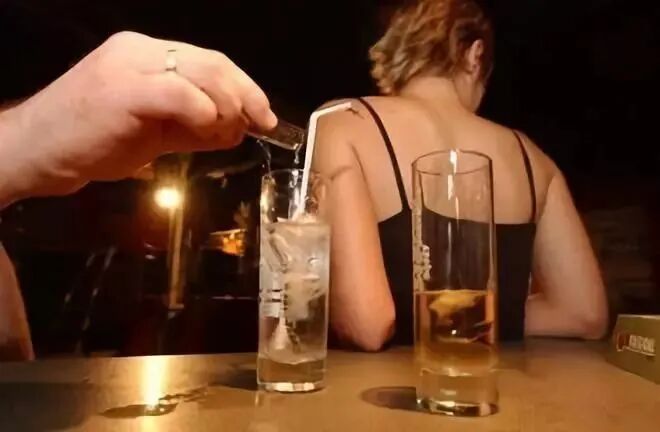 下药迷奸女孩全过程曝光：酒中投药只需一秒，醒后记忆全失（组图） - 28