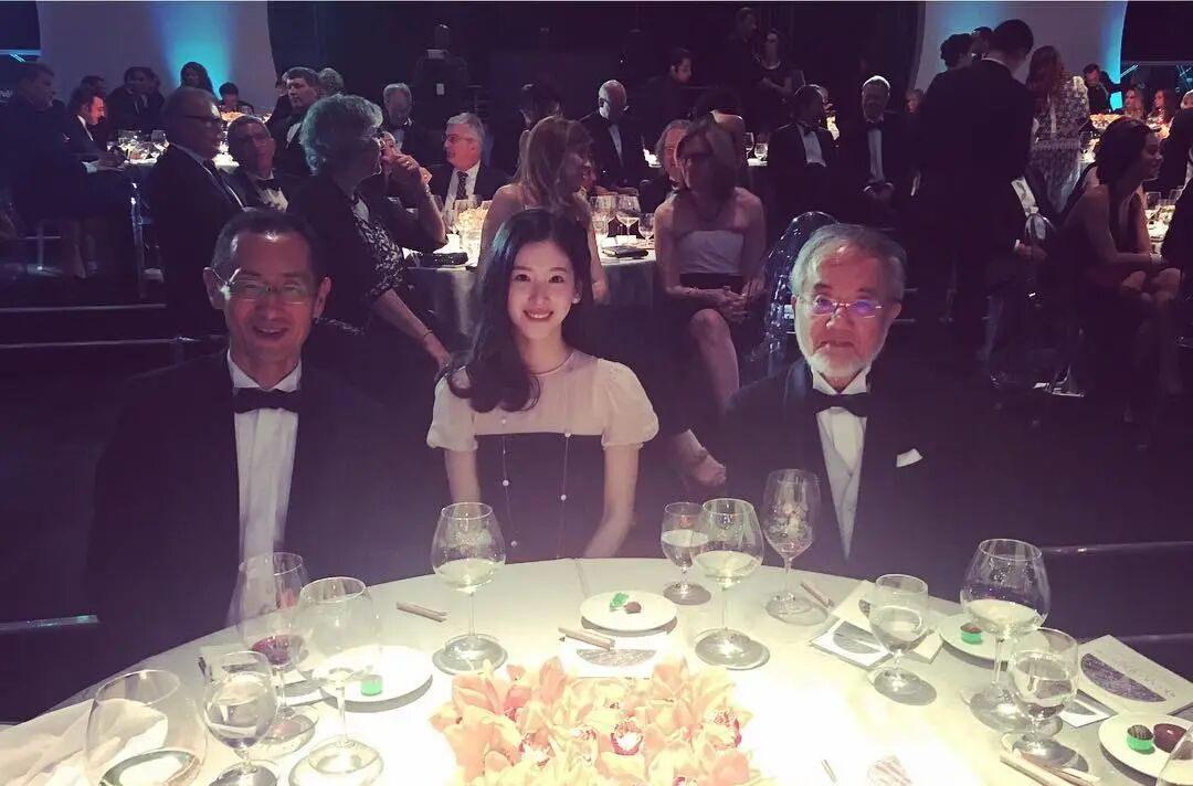 章泽天二胎双生狠女人不谈爱