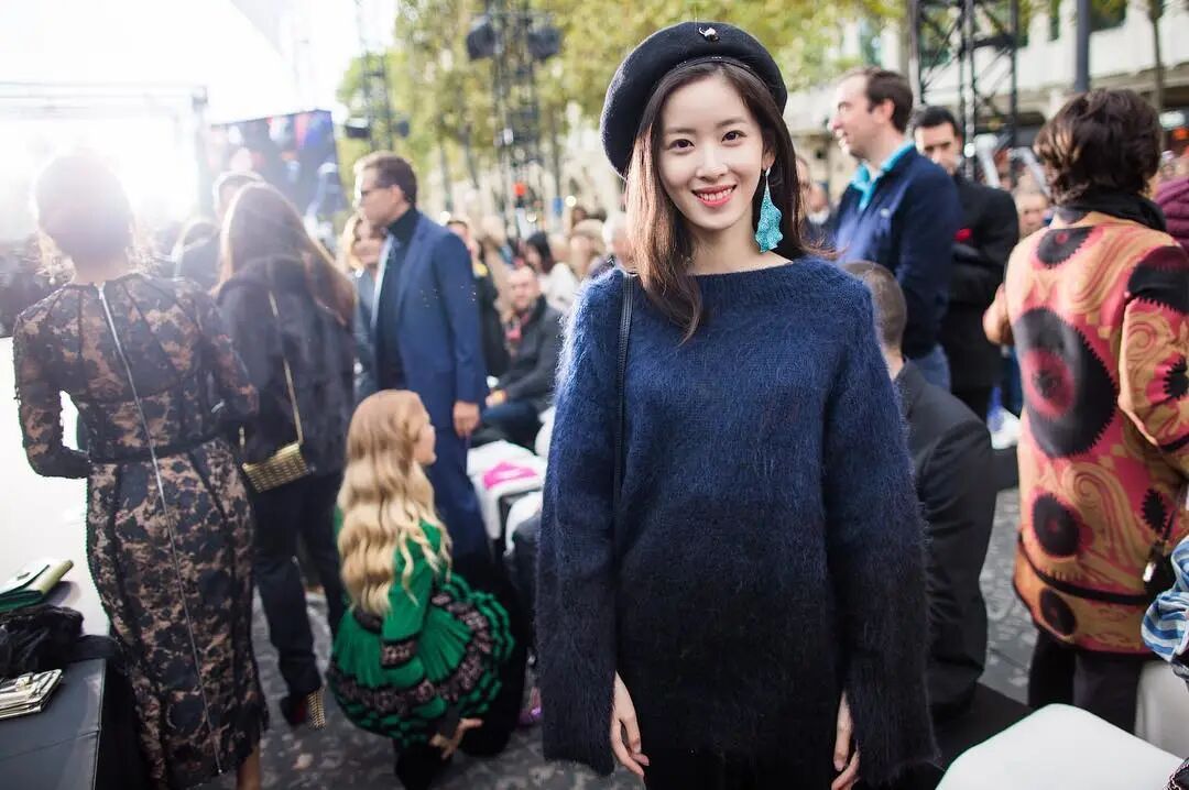 章泽天二胎双生狠女人不谈爱