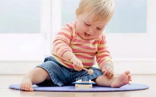 专注力是孩子天生就有的，千万别破坏！