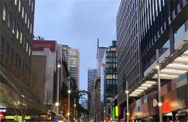 墨尔本市中心区公寓租金暴跌 业内人士呼吁增加移民数量 - 1