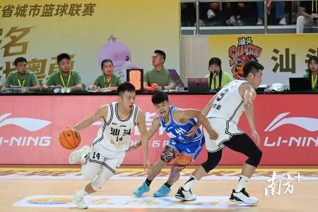 1  南方+ 张晓宜 拍摄
