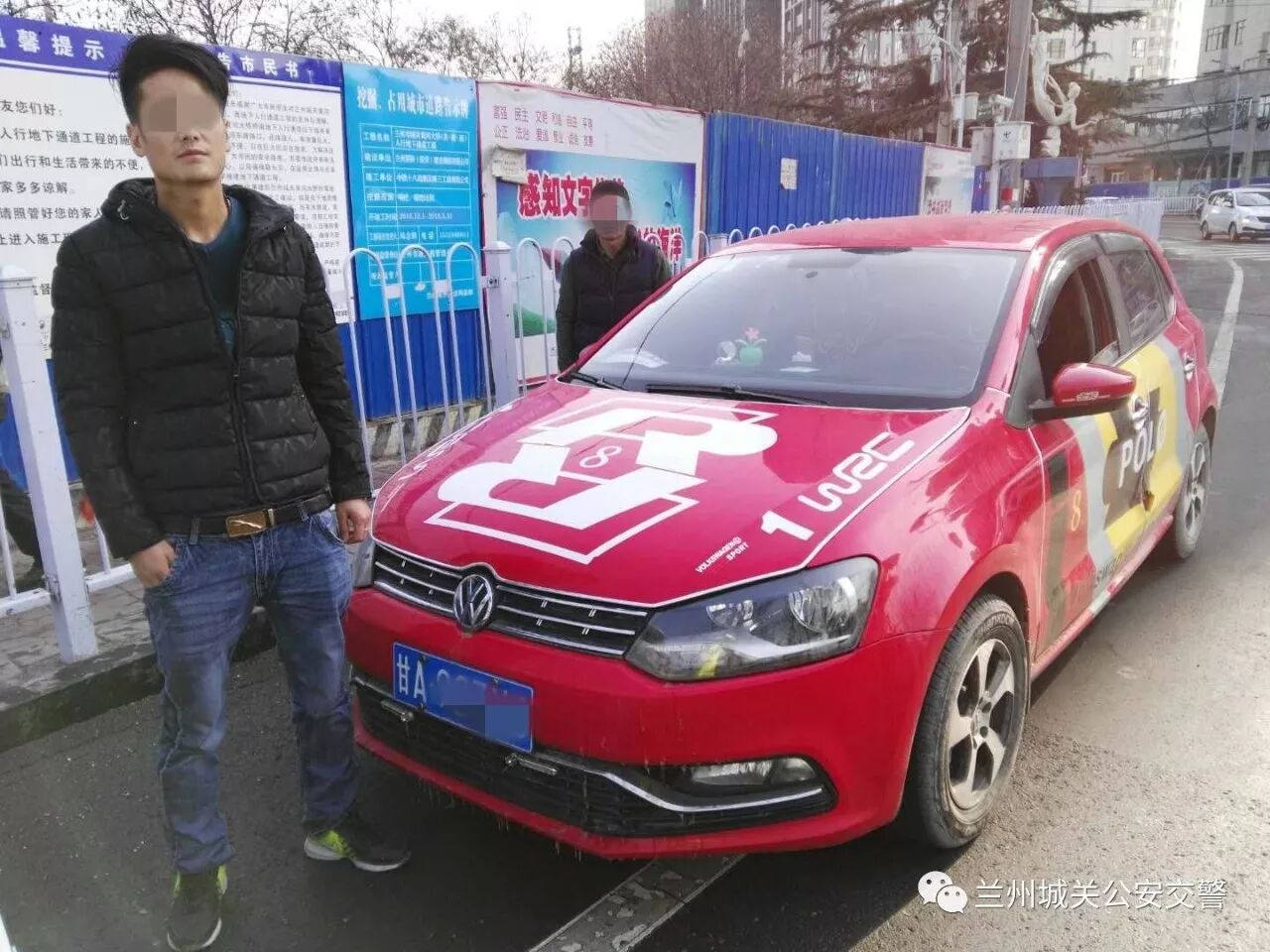 无证驾驶存侥幸 上路交警严查处