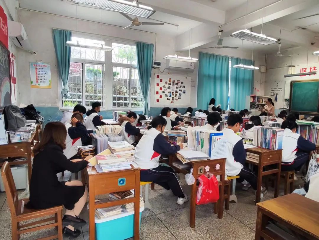 南安华侨中学是重点高中吗_南安华侨中学_南安华侨中学教学质量怎么样