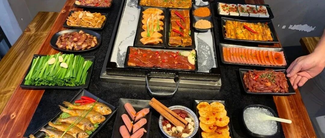 黔江这家店烤肉免费吃，啤酒免费不限量！你敢来，我敢送！