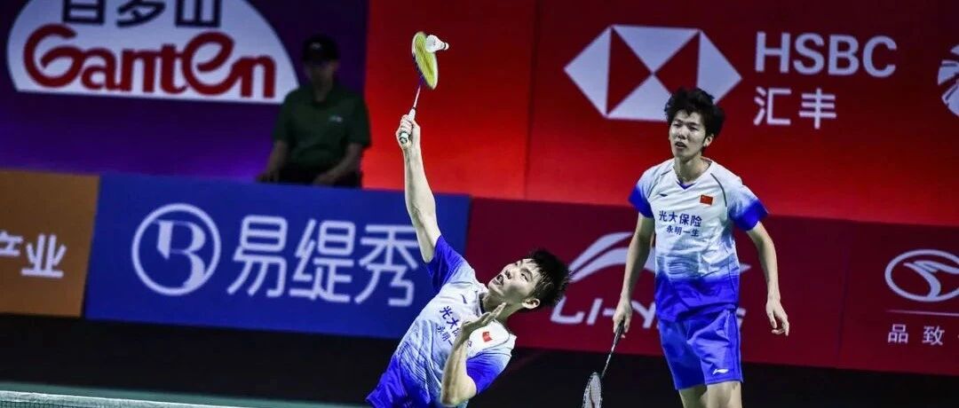 羽毛球双打，什么时候该重杀，什么时候该轻杀或者劈杀，吊球呢？