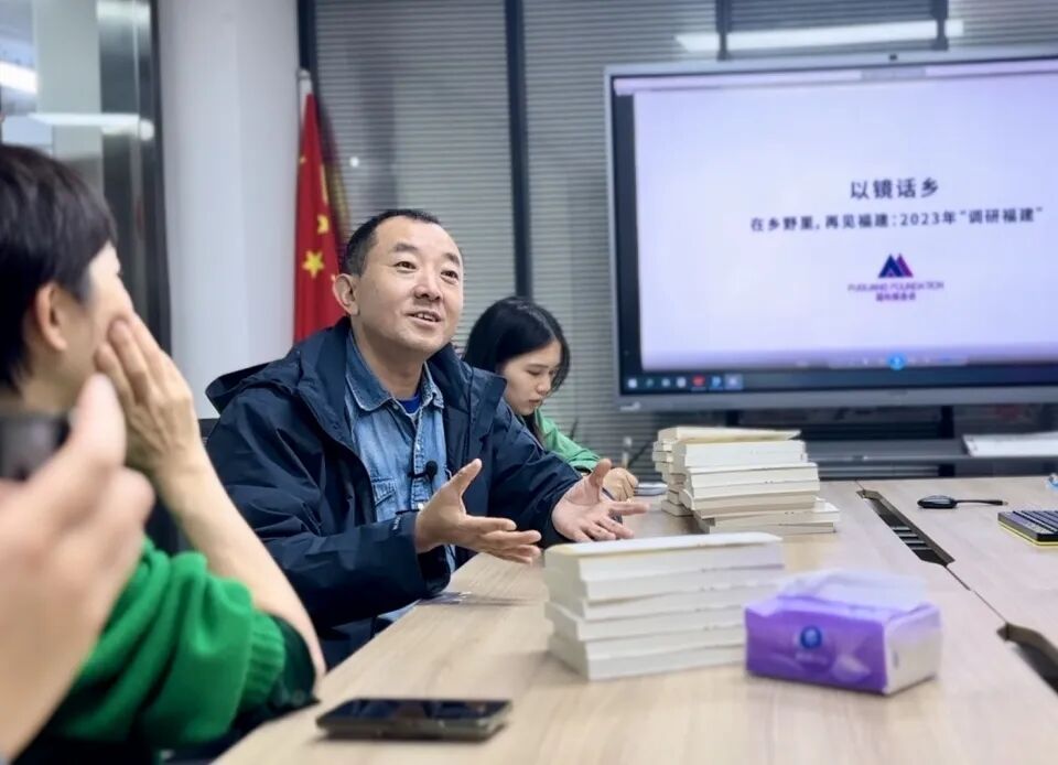 从县委书记到张狂公益人陈行甲我只是想推动解决因病致贫