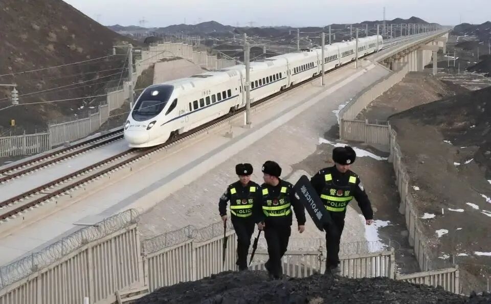 印度人嘲讽中国火车