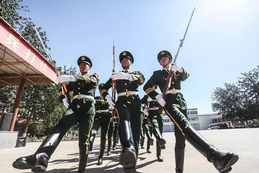 武警北京总队仪仗中队图片