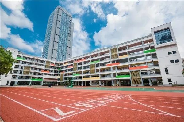 宜昌鐵路壩小學校長_宜昌市鐵路壩小學_宜昌鐵路壩小學怎么樣