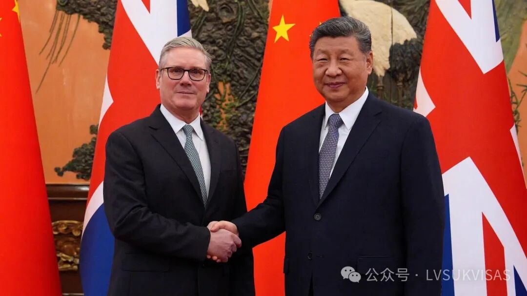 Sir Keir Starmer and Chinese President Xi Jinping shake hands in front of British and Chinese flags.