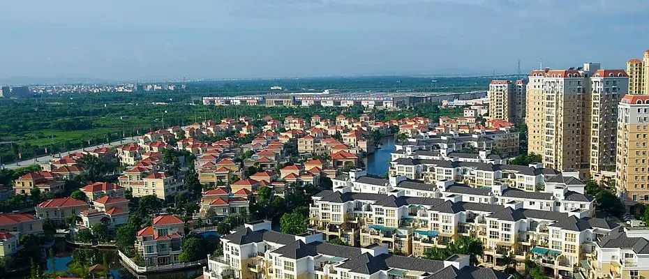 精装在售户型:100~105~108~114㎡物业费:3元/月项目地址:中山古镇