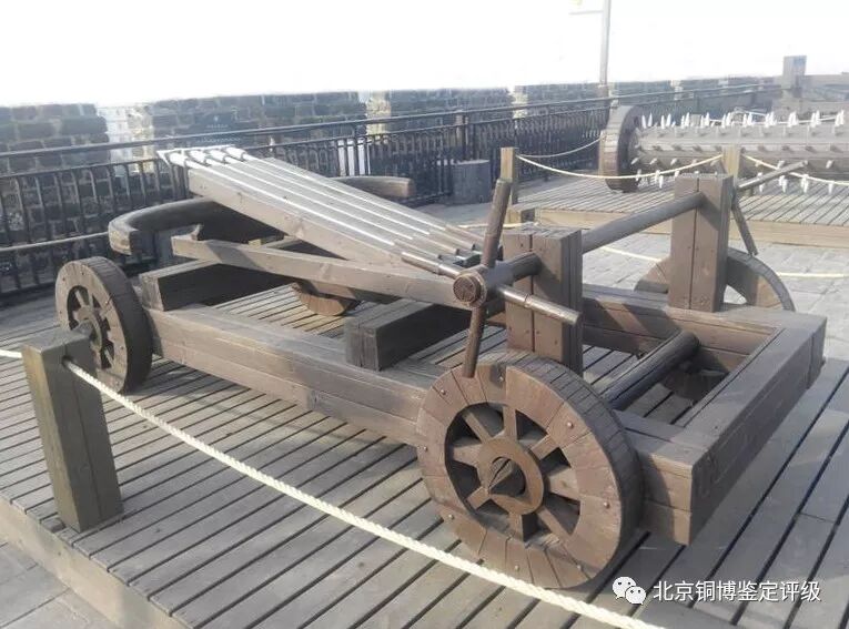 弩机的三件套都指哪些？弩在古代军事中是怎样的地位？