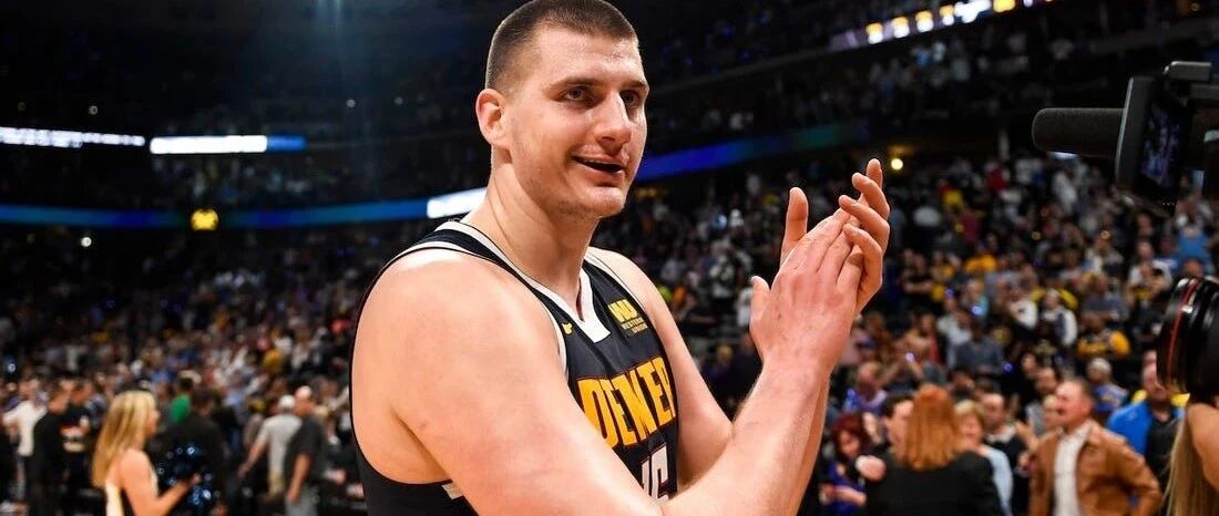 有了约基奇，轮轮约G7！洛杉矶同城大战悬咯