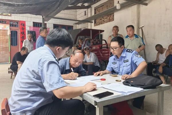 河南灵宝：为22名村民兑现1.6万余元辛苦钱