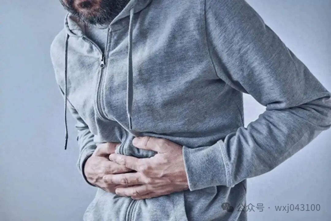 胰腺癌早期有4个征兆，很多人都不在意，医生提醒：赶紧去做检查