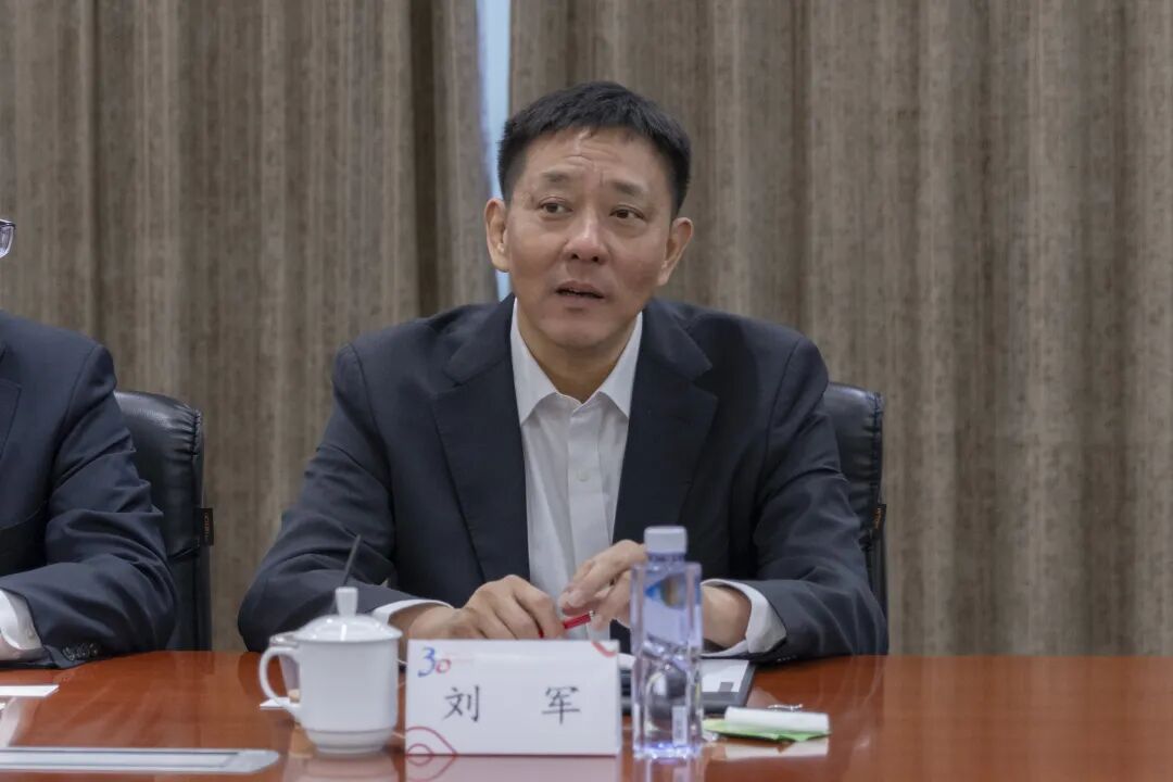 联想集团执行副总裁,中国区总裁刘军一行来访中控技术_全景快讯_全景