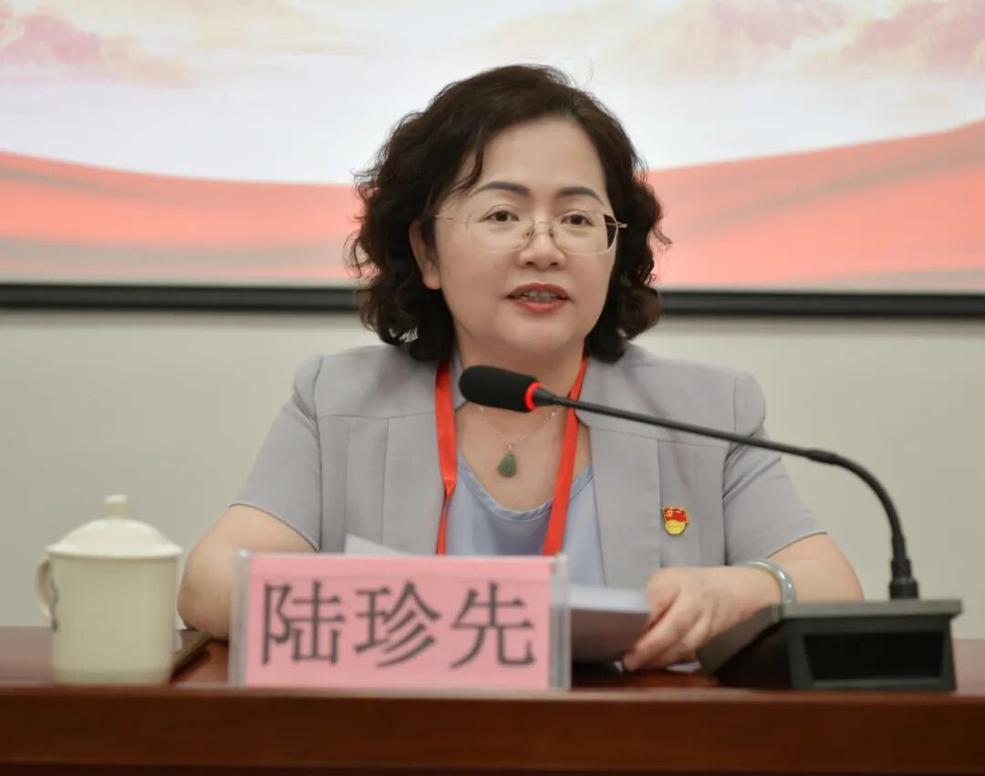高峰林场党委书记陆珍先作开班动员讲话 图 学习专班 李敏华.jpg