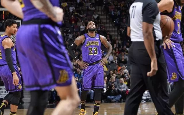 NBA通俗演義：擺爛魚腩齊造反，詹杜喬萊全落難 運動 第3張