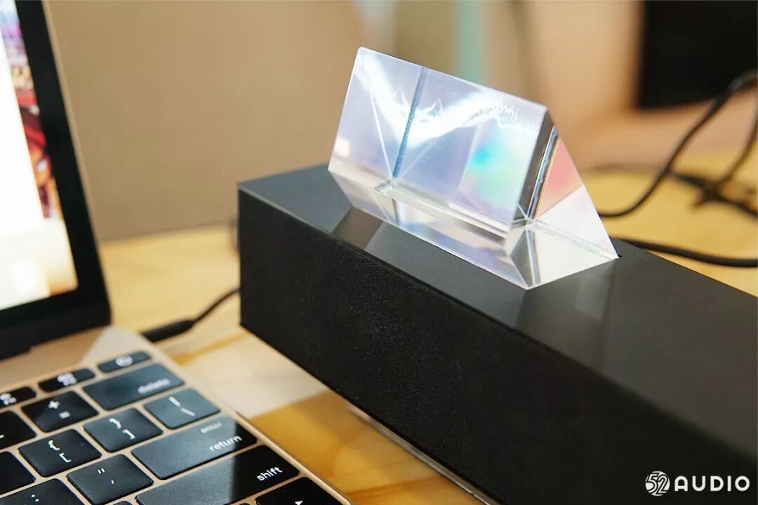 魅族Gravity悬浮蓝牙音箱体验评测：晶莹剔透，设计超前-我爱音频网