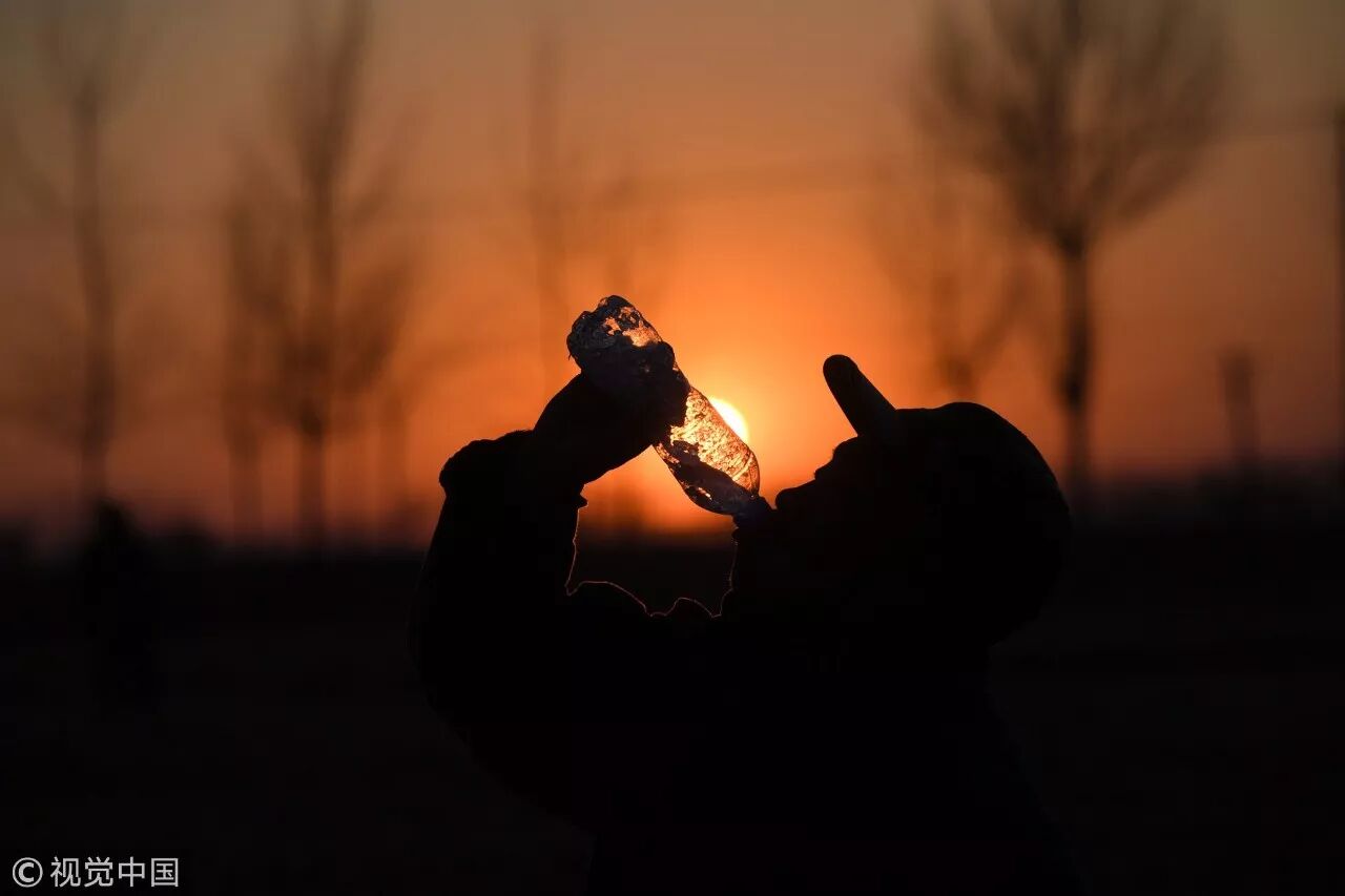 2块钱的水和20块钱的水，到底有什么区别？