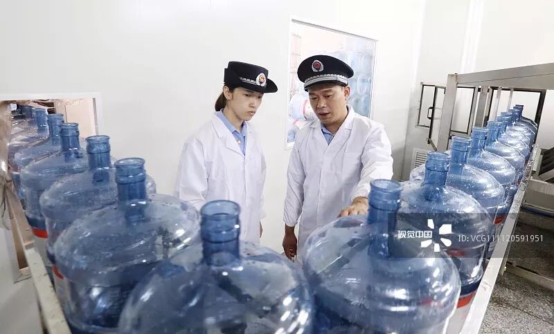 2块钱的水和20块钱的水，到底有什么区别？