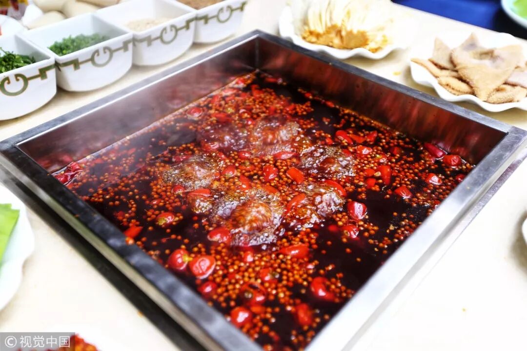 风靡国内的自热火锅，危害堪比炸弹