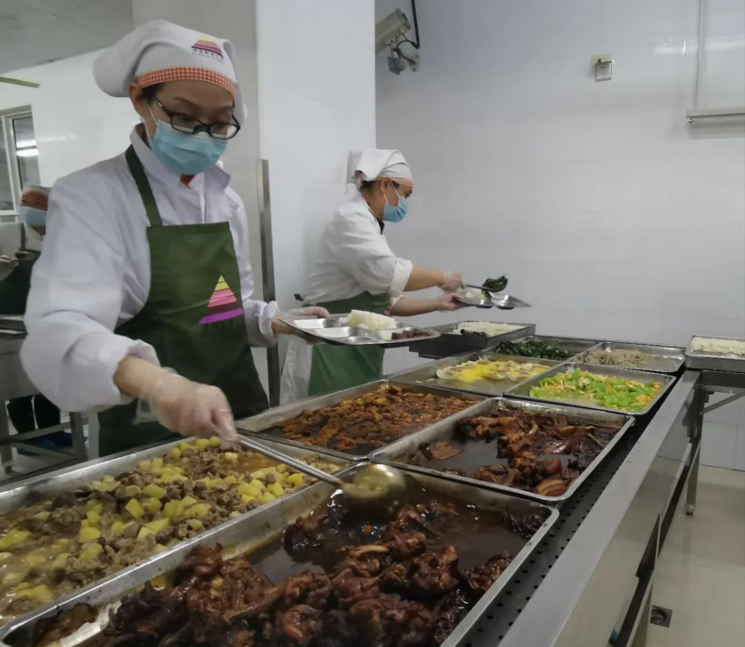 学校食堂真实照片图片