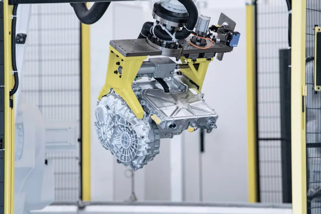 入局碳化硅，蔚来将建SiC功率模块实验线？的图2