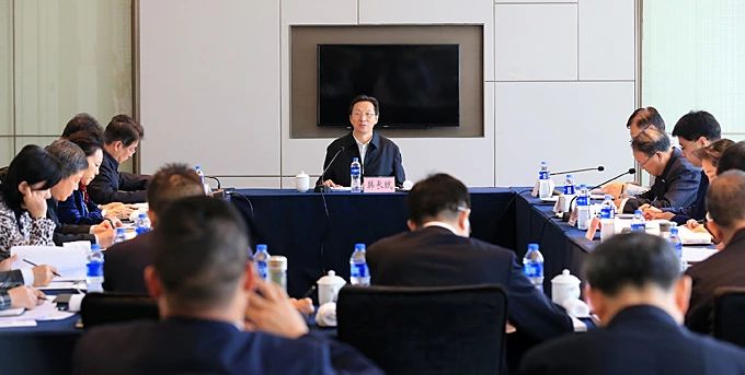 农业农村部召开南方九省区市生猪生产调度会：压实地方责任，确保元旦、春节肉类供应