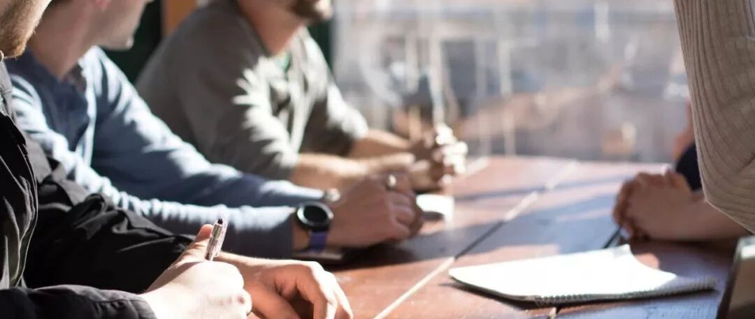 用人铁律：高层看胸怀、中层看德行、基层看才能。