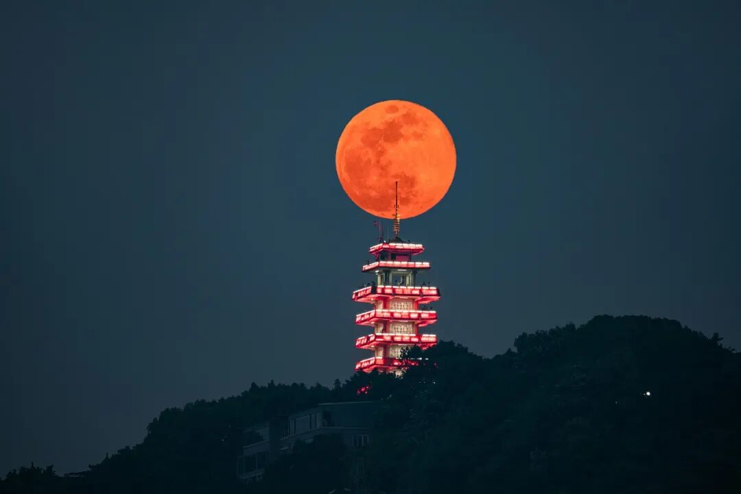 罕见天象“血月”要来了