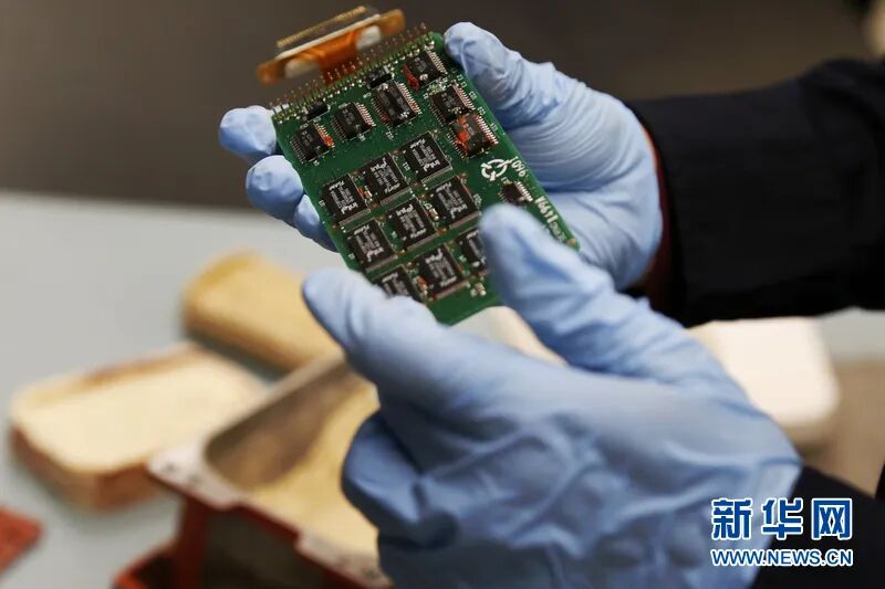【見多識廣】飛機黑匣子里記錄著哪些信息？的圖2