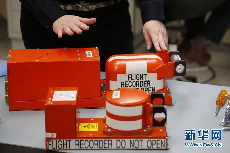 【見多識廣】飛機黑匣子里記錄著哪些信息？的圖3
