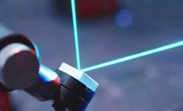 “激光充能”是什么“黑科技”？擁有它無人機可以永遠不落地！|新聞資訊-西安必盛激光科技有限公司