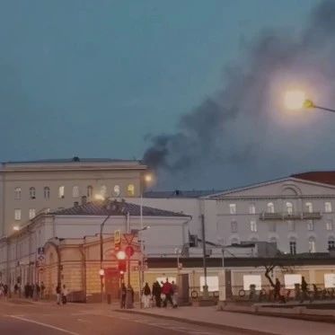 莫斯科突发事件！俄罗斯国防部办公楼发生火灾