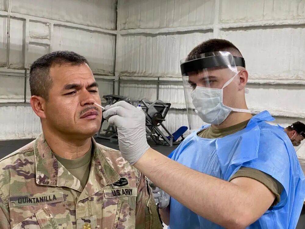 美军部队累计已有4.5万人感染新冠病毒 出现第8例死亡病例