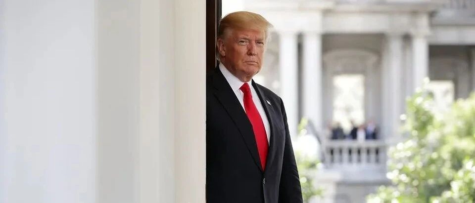 “特朗普说将离开白宫”