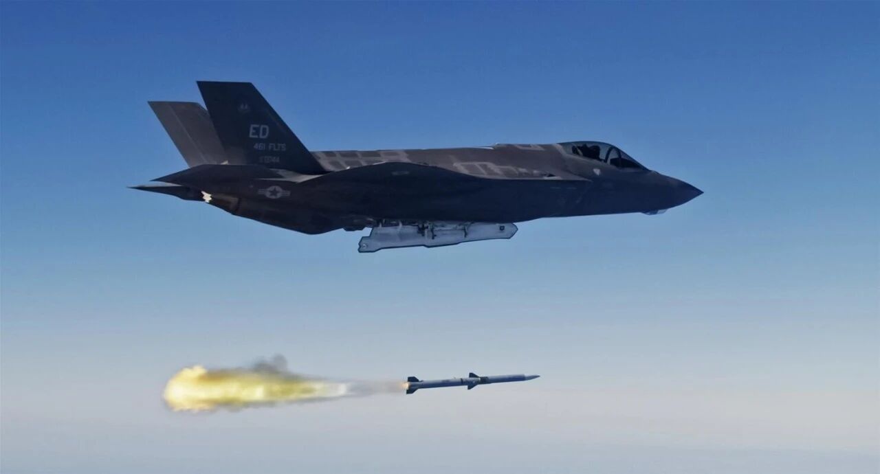 在提供F-35战机之后 美国又卖给日本一款关键空空导弹