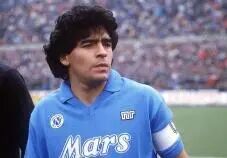 马拉多纳VS贝利，谁是球王？