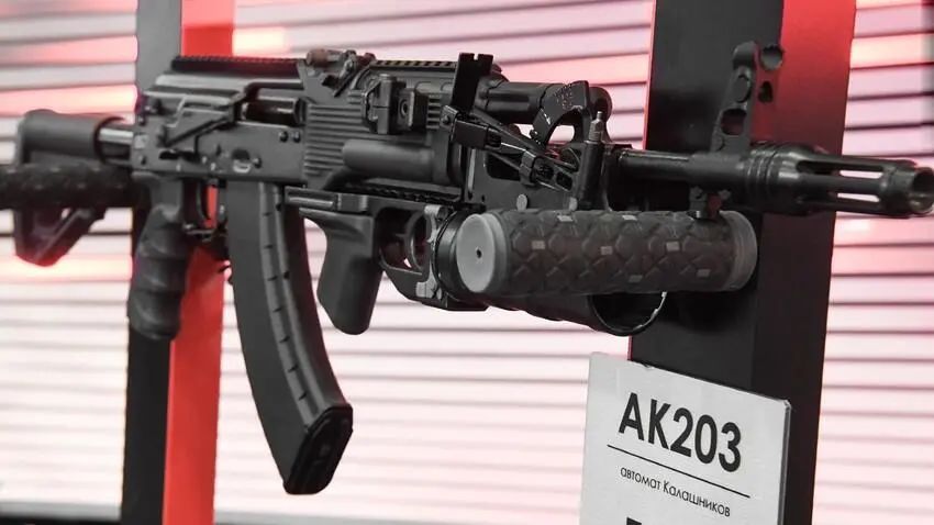 印度驻俄大使:俄制AK-203步枪将成印军主要突击武器-微信头条网 印度驻俄大使:俄制AK-203步枪将成印军主要突击武器